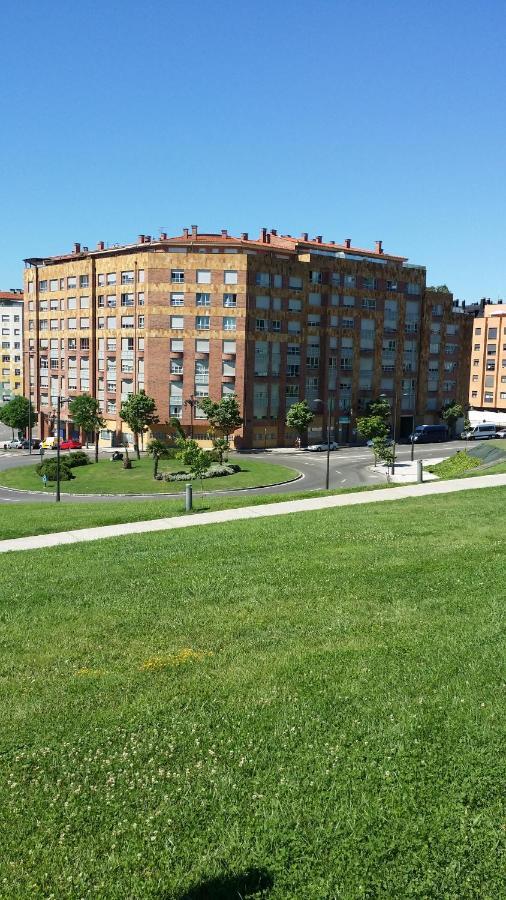 Apartamentos Chevere Rojo-Huca Oviedo Bagian luar foto
